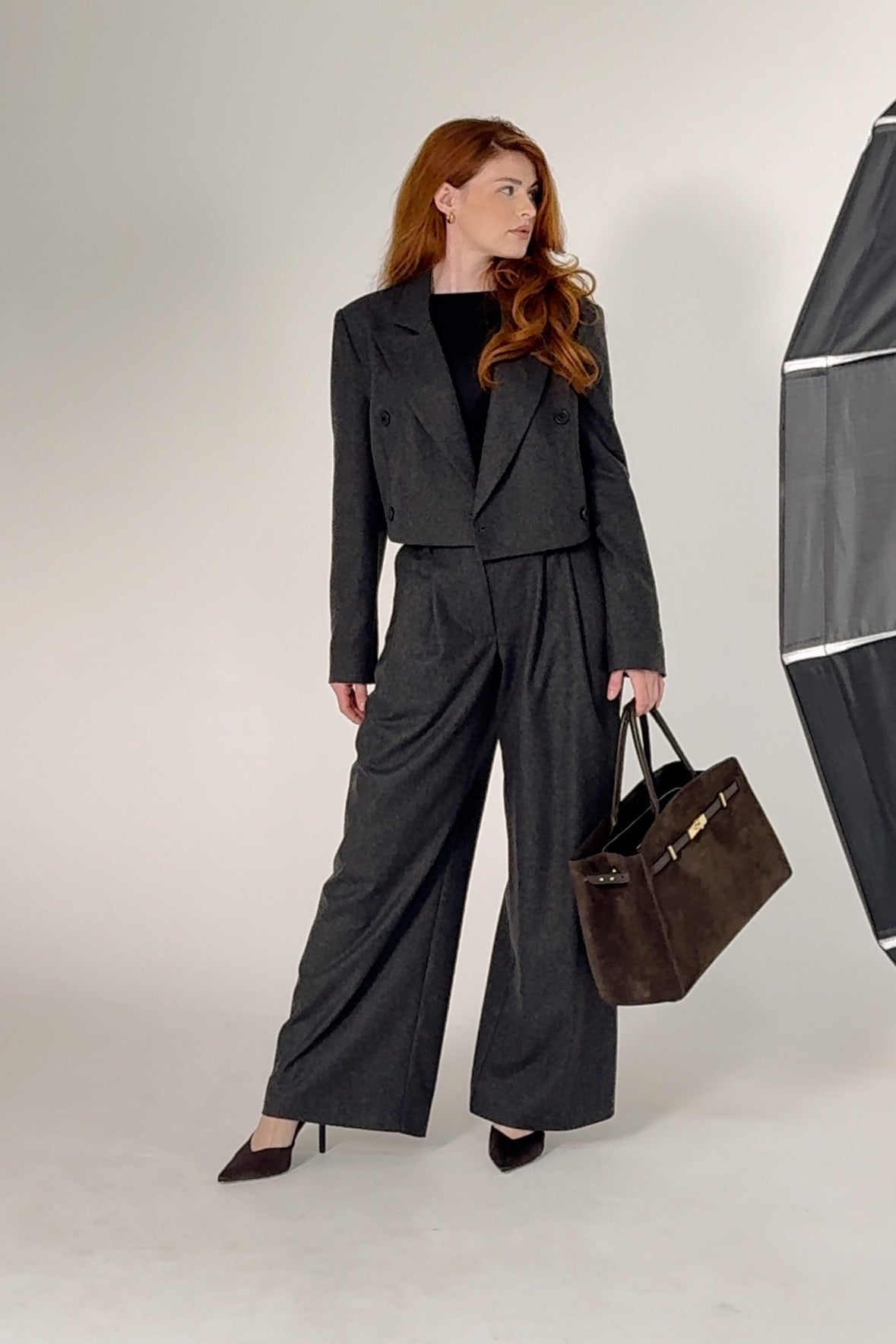 Szara krótka marynarka damska z wełny i kaszmiru - Aston