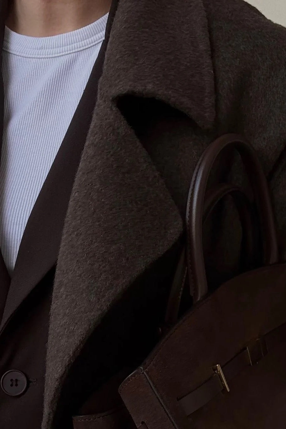 Brązowy rozkloszowany płaszcz z paskiem Mocca Flare - 70% wełny