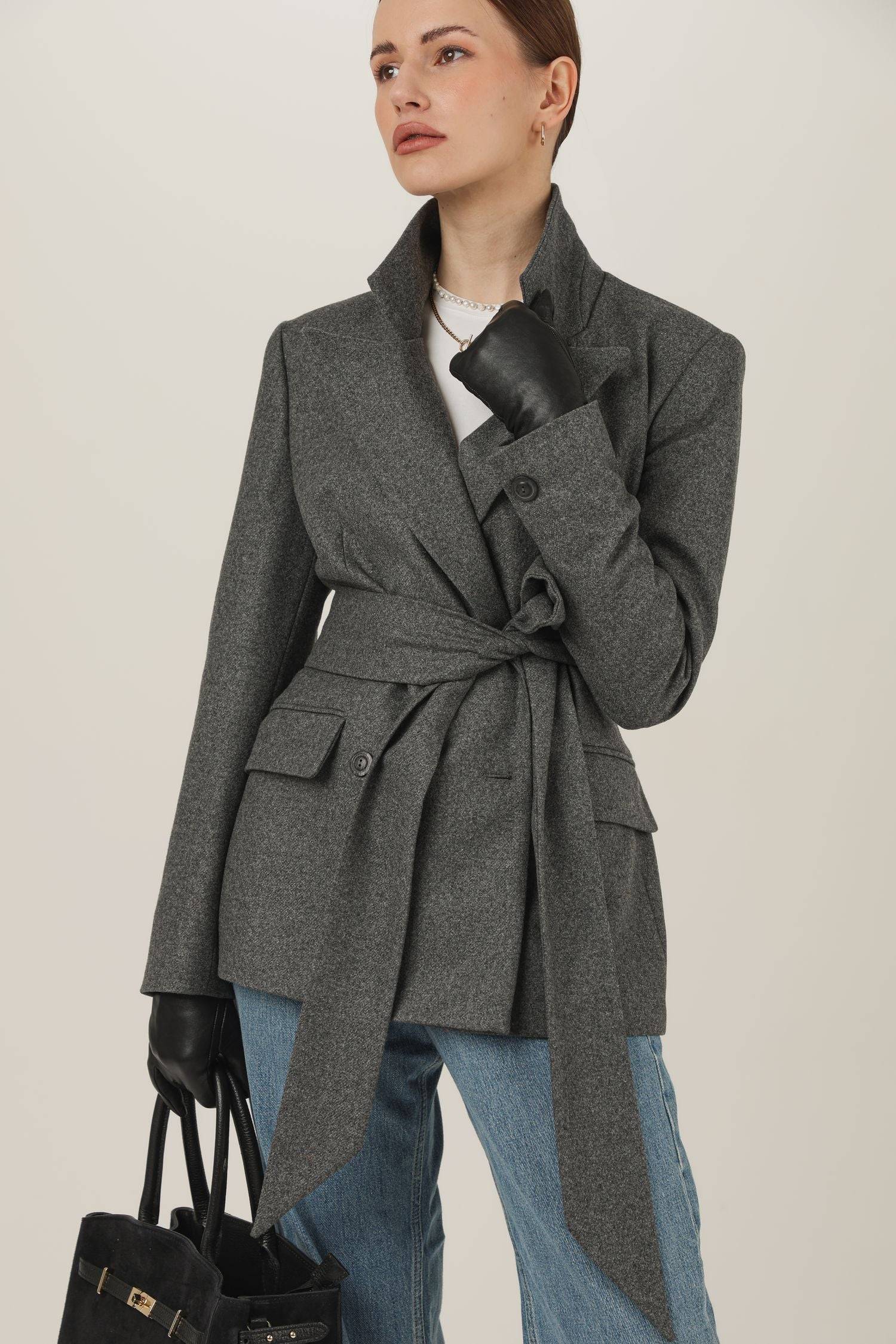 Szara dwurzędowa marynarka damska z wełny i kaszmiru Eliot z długim paskiem Eliot z wełny i kaszmiru