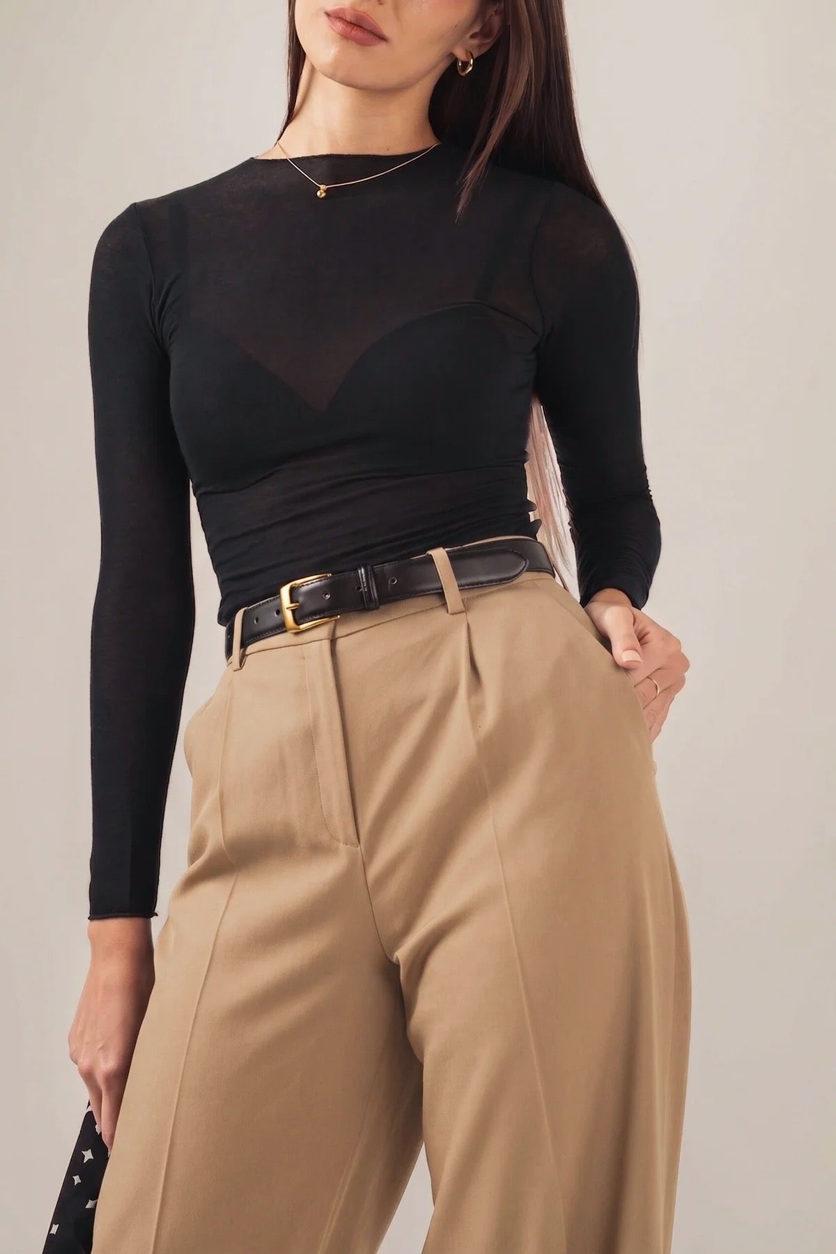 Klasyczne beżowe spodnie wide leg Gloria Beige