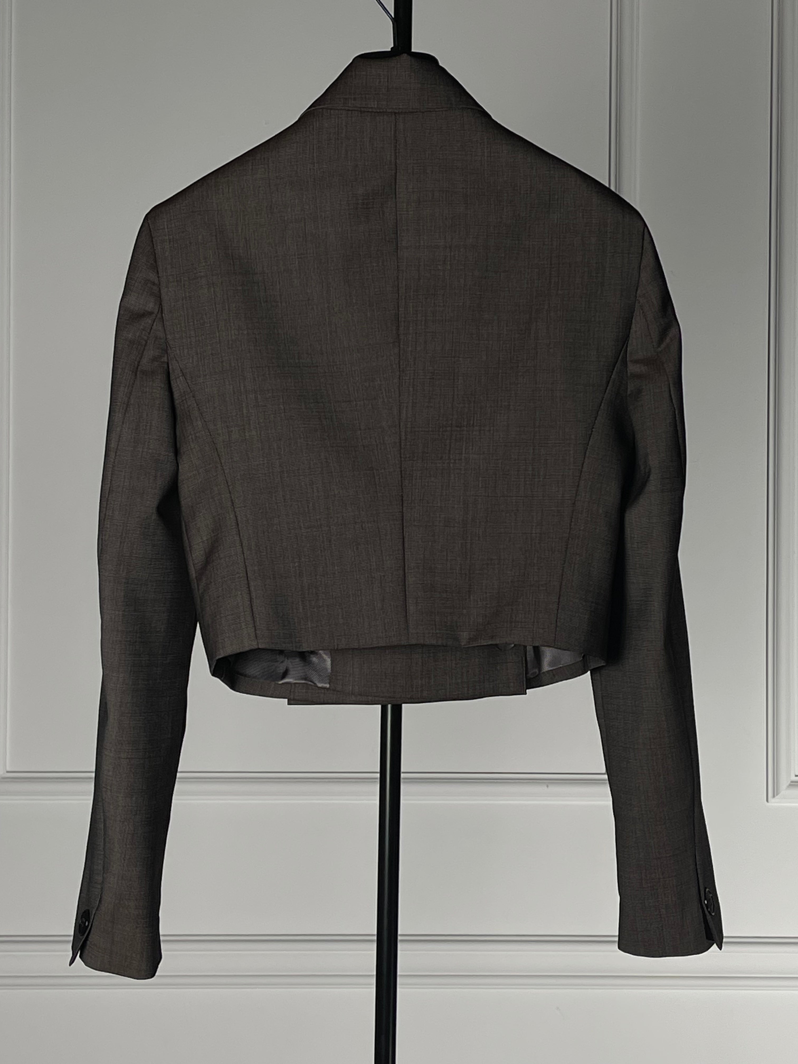 Dwurzędowa brązowa marynarka damska z wełny - Caffe