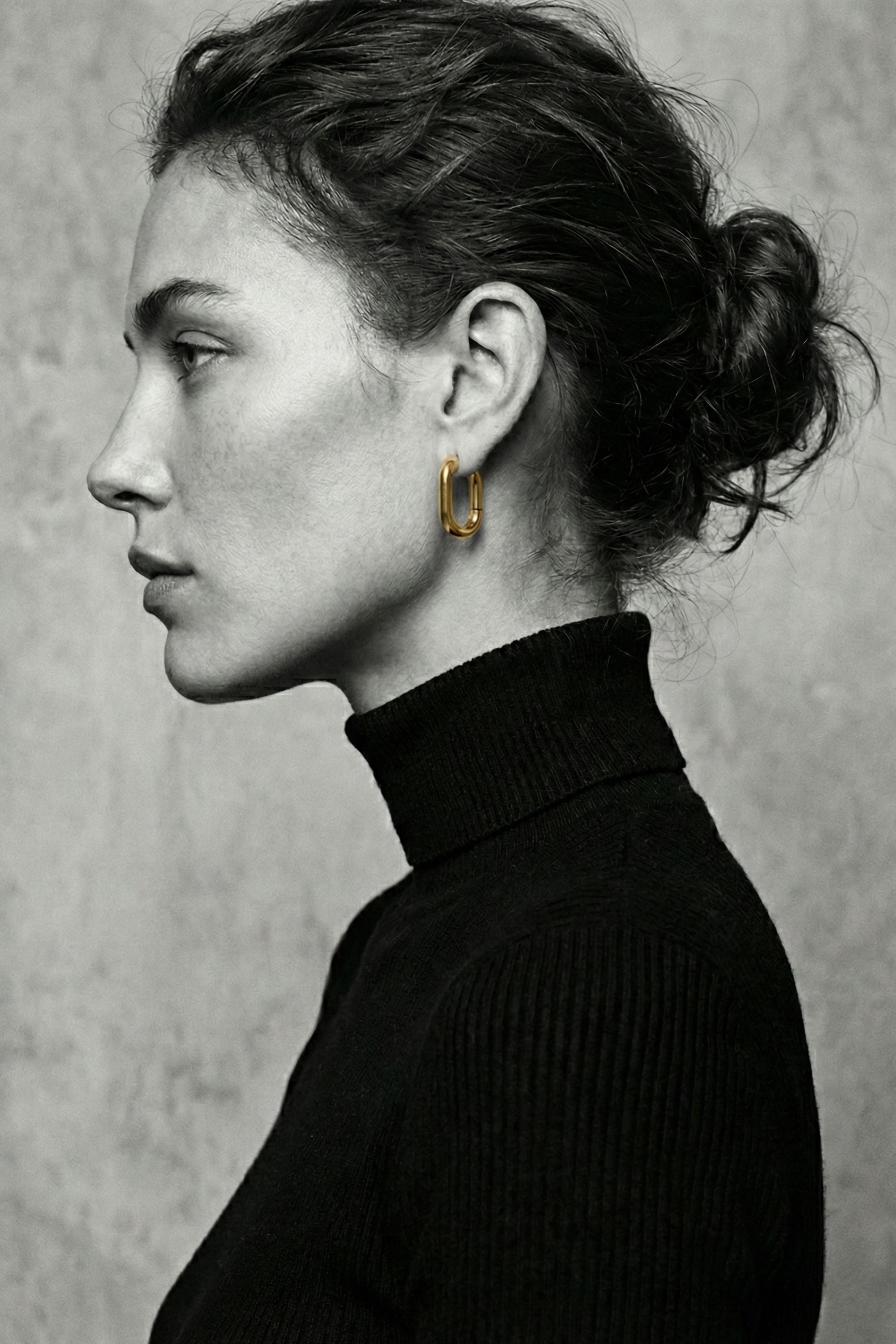 Kolczyki Oval — ponadczasowa forma, nowoczesna elegancja