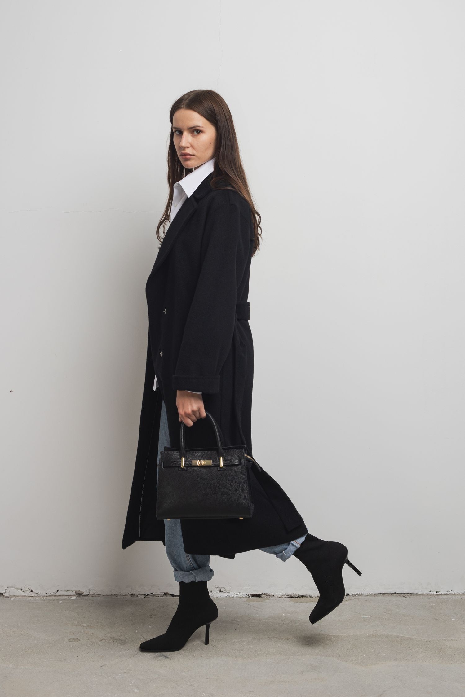 Płaszcz damski z wełny i kaszmiru jesienno-zimowy - czarny BASE