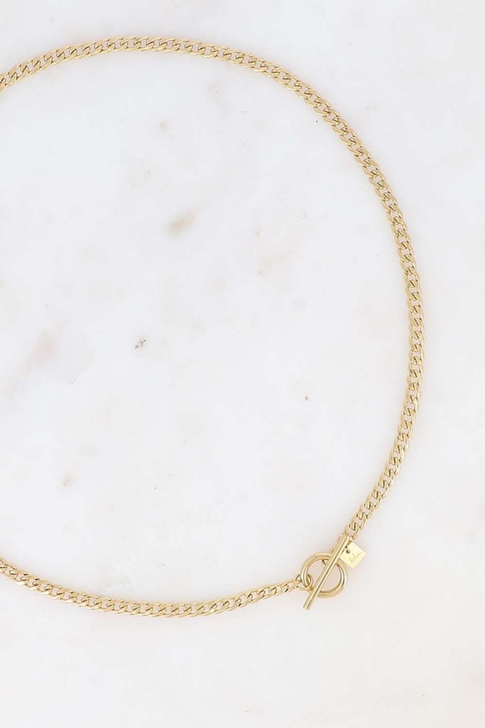 Pozłacany naszyjnik ze stali szlachetnej do charmsów z zapięciem typu toggle