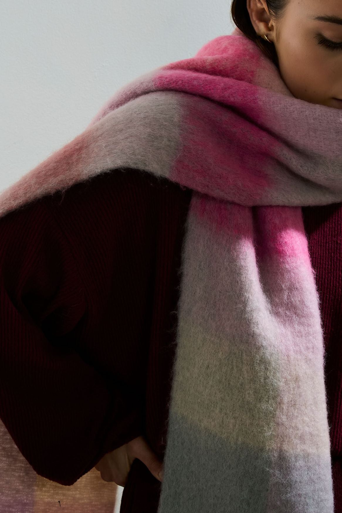 Kolorowy szal zimowy damski COZY wełna 20% wiskoza 80%