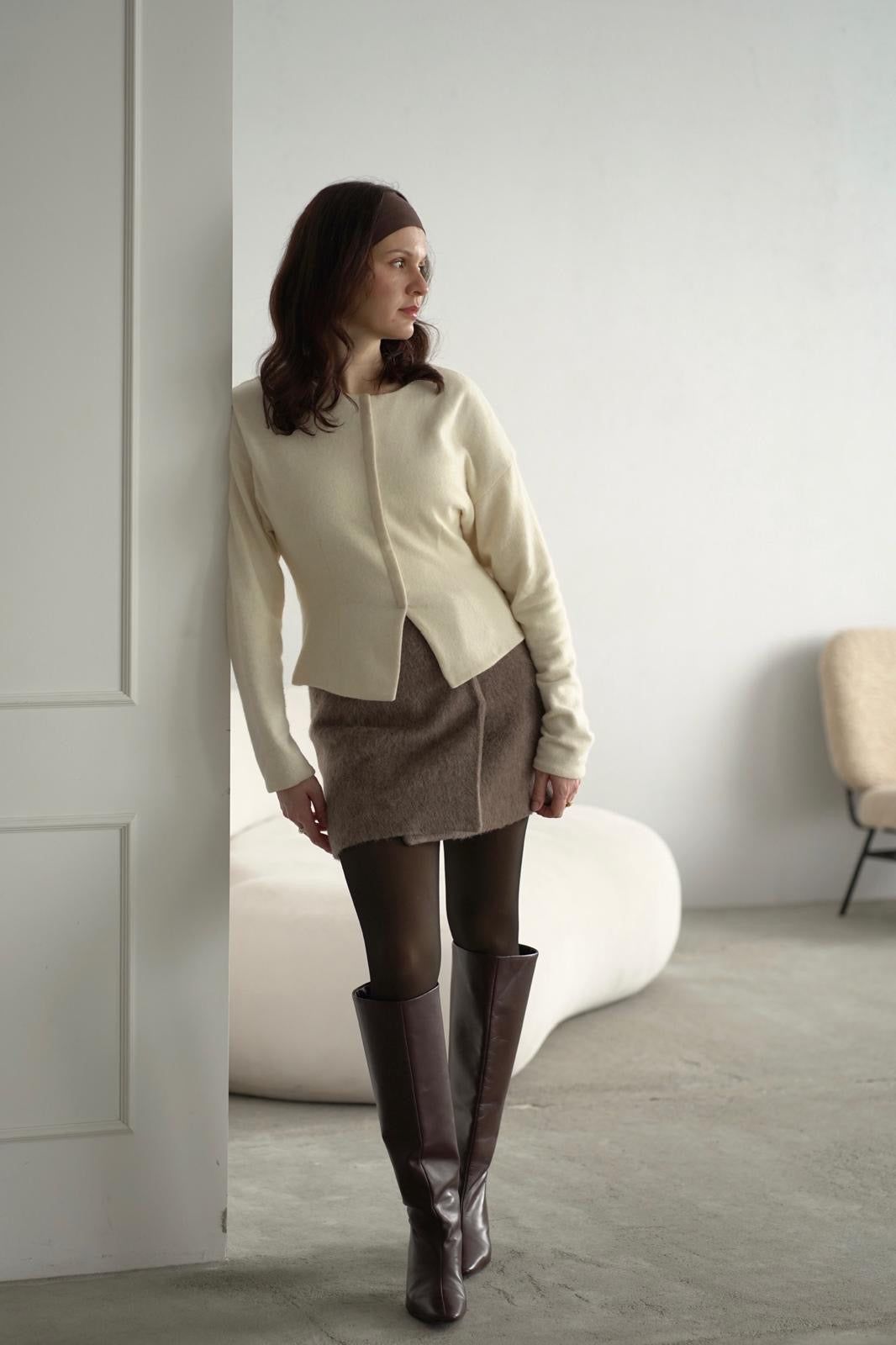 Taliowany sweter-żakiet z czystej wełny, rayon i tencel, elegancki kobiecy look