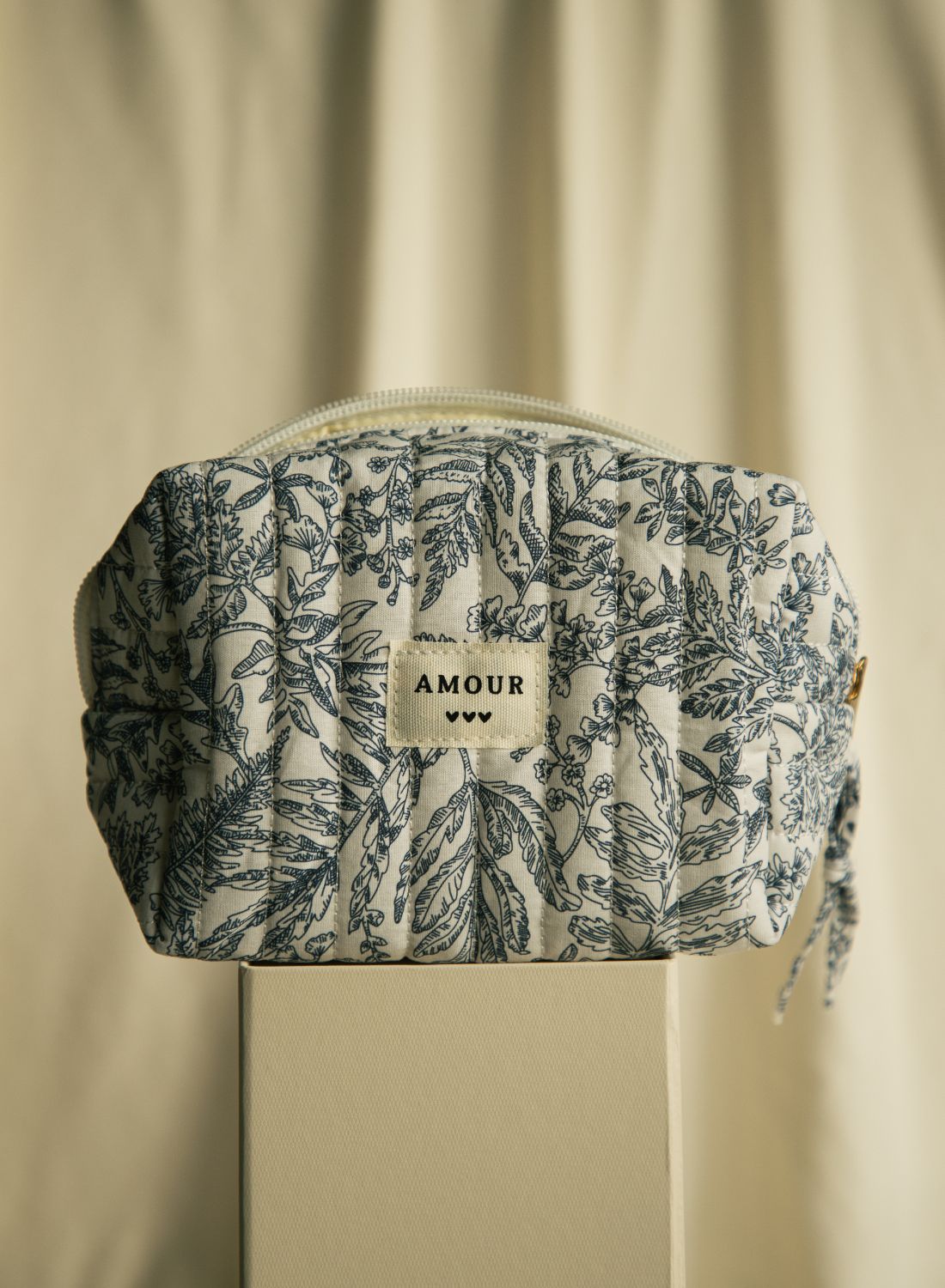 Luksusowy zestaw prezentowy w wyjątkowej kosmetyczce - Kremum Amour