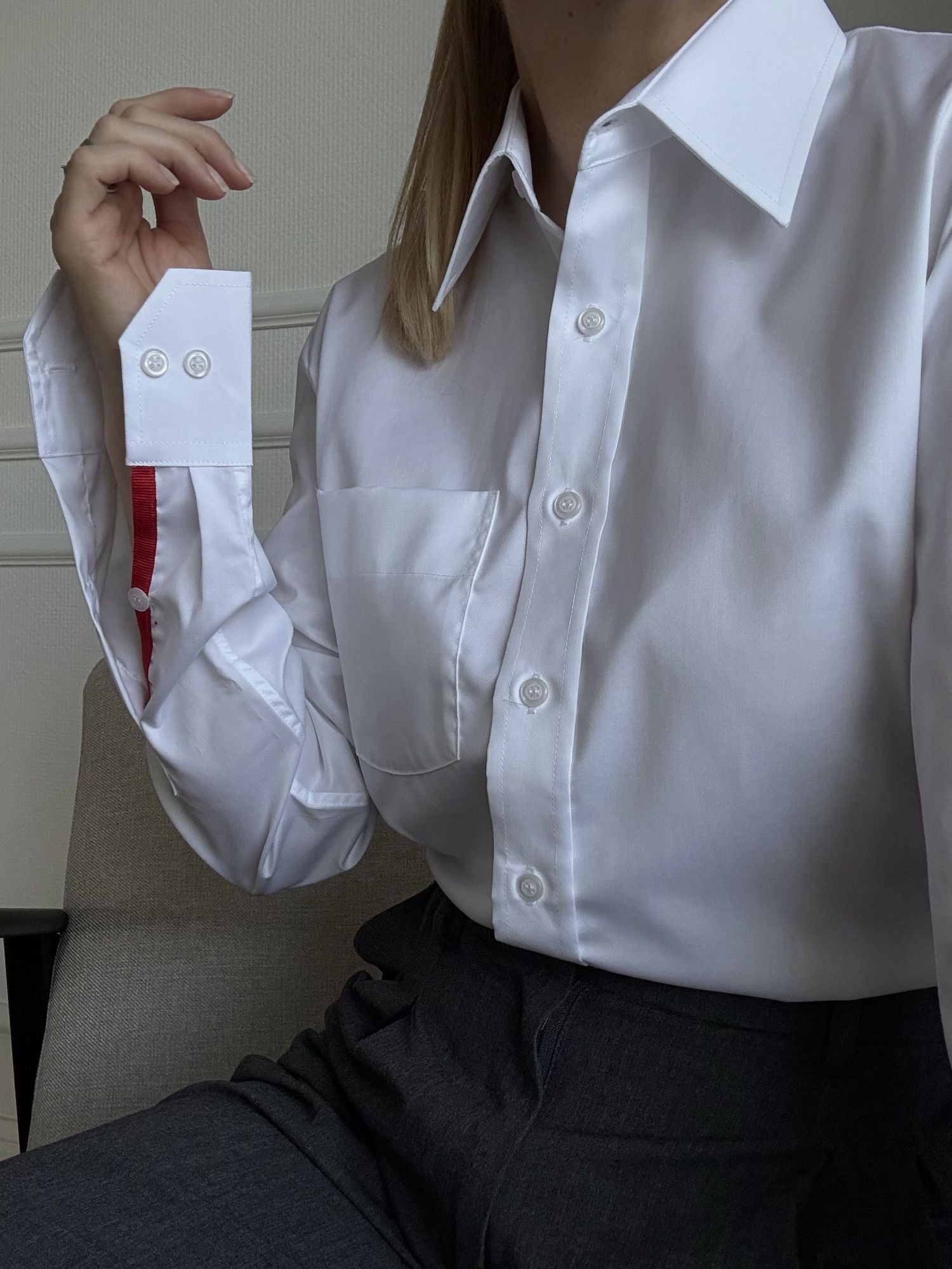 Biała koszula damska oversize z długim rękawem LIPSTICK