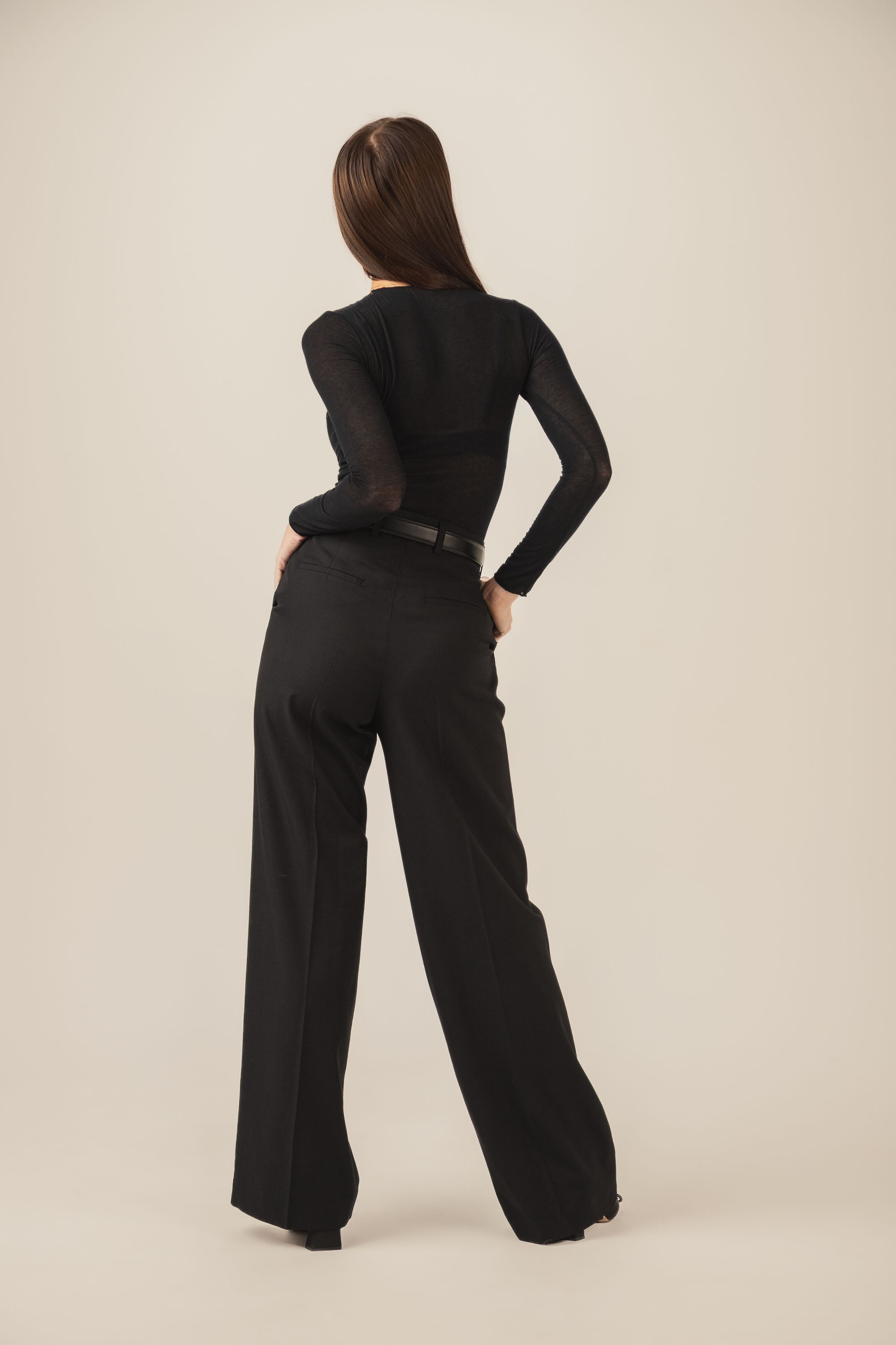 Klasyczne czarne spodnie wide leg Gloria