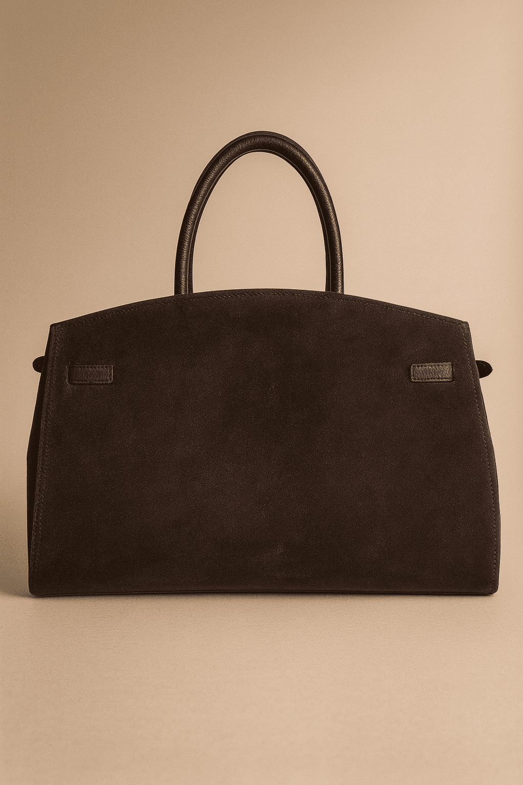 Duża zamszowa torebka damska w kolorze czekoladowym - widok z tyłu