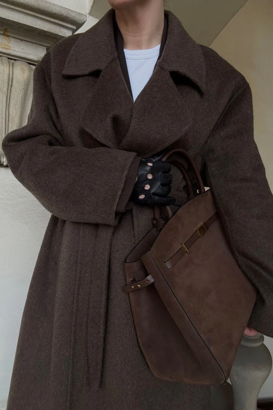 Brązowy rozkloszowany płaszcz z paskiem Mocca Flare - 70% wełny