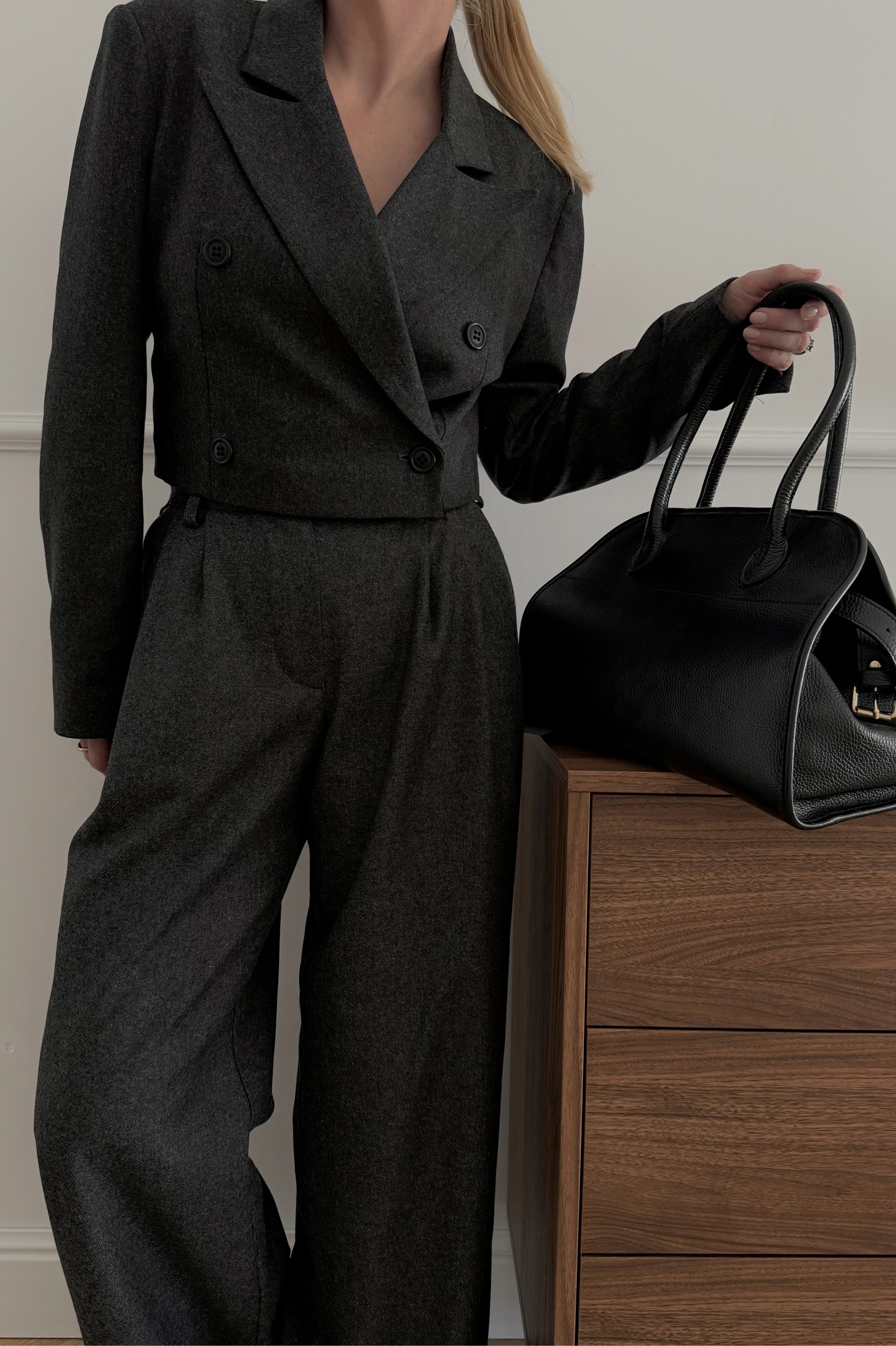 Szara krótka marynarka damska z wełny i kaszmiru - Aston