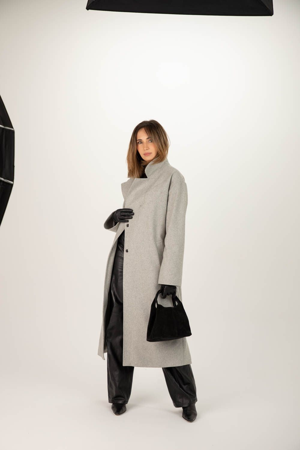 Damski szary wełniany płaszcz damski z paskiem - szary BASE