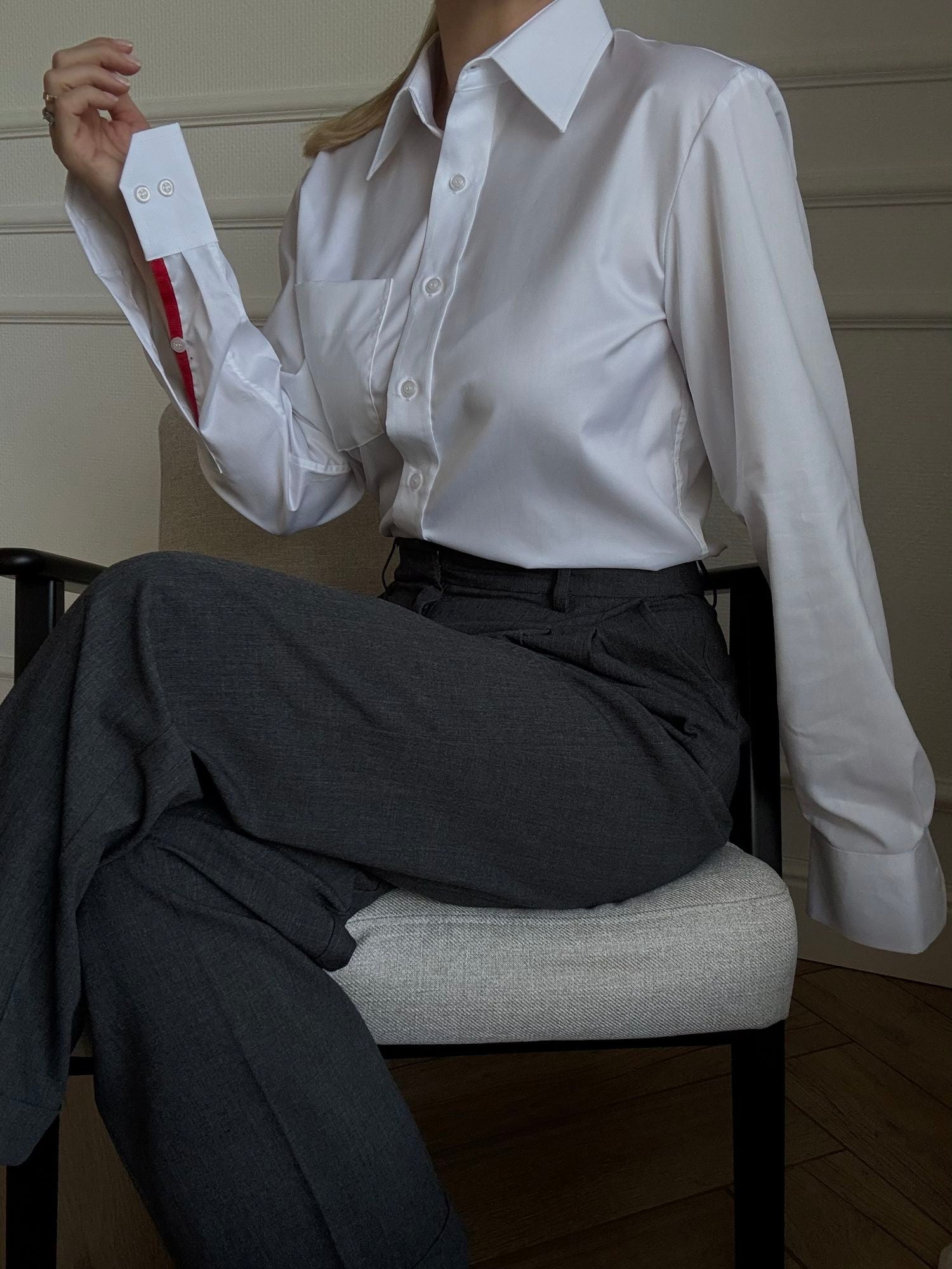 Biała koszula damska oversize z długim rękawem LIPSTICK