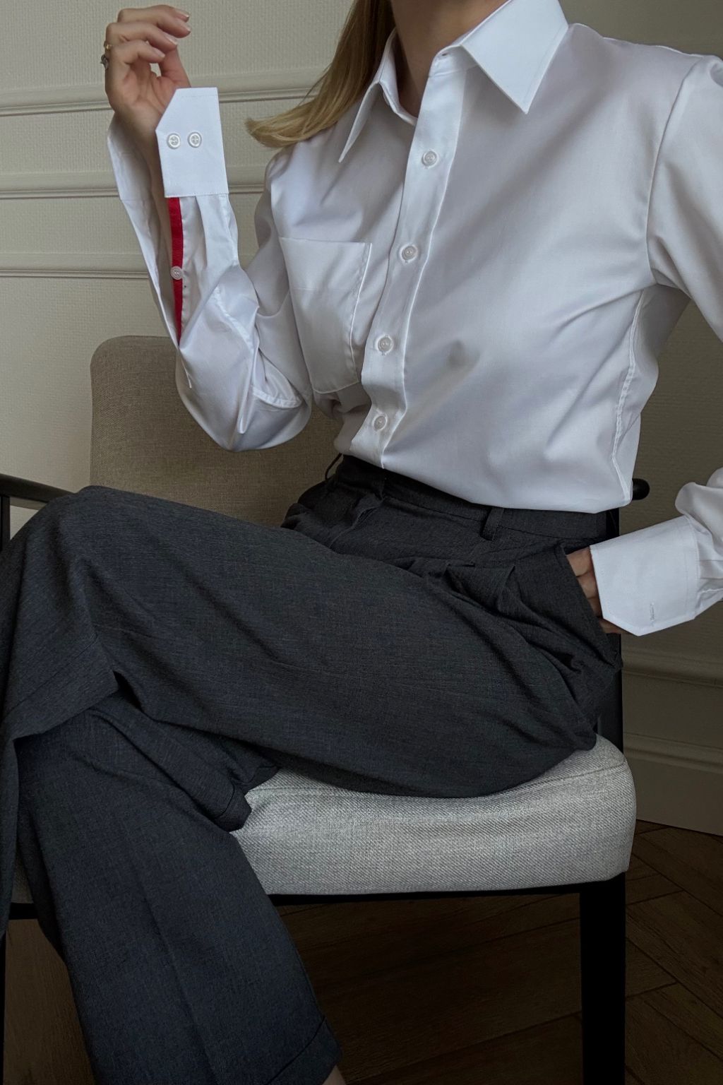 Biała koszula damska oversize z długim rękawem LIPSTICK