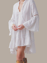 Sukienka w stylu boho muślinowa biała bawełniana plażowa