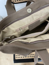 Skórzana shopperka - Duża torebka tote, mieści laptopa - zdjęcie środka